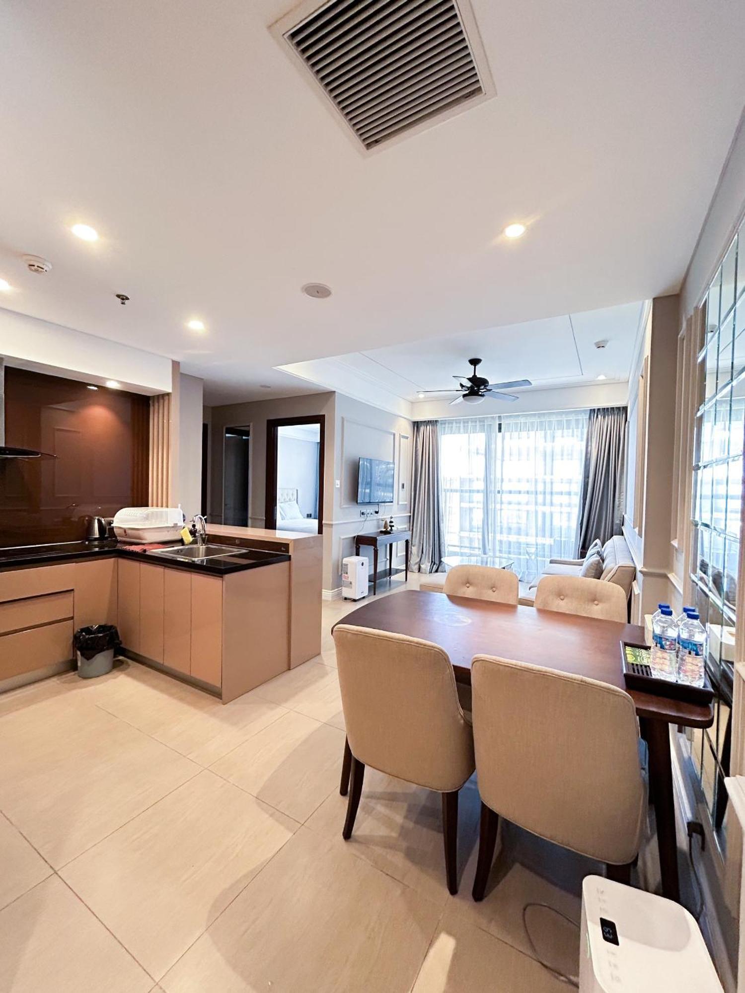 Апартаменты Sunrise Luxury With Ocean View